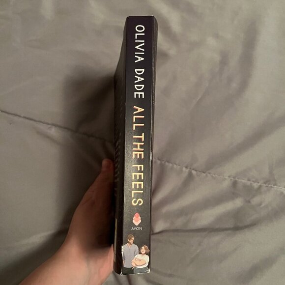 Olivia Dade All The Feels Book - Picture 3 of 5